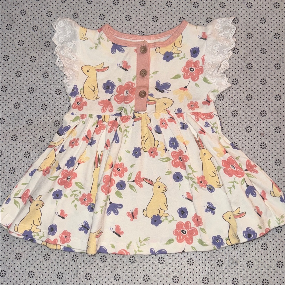 🛍 PRETTY LITTLE GIRLS DRESS SIZE 3-6 MONTHS 🛍